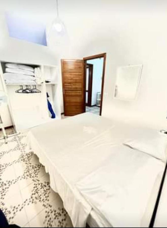 Casa Vacanze I Gabbiani Giardini Naxos スキゾ エクステリア 写真